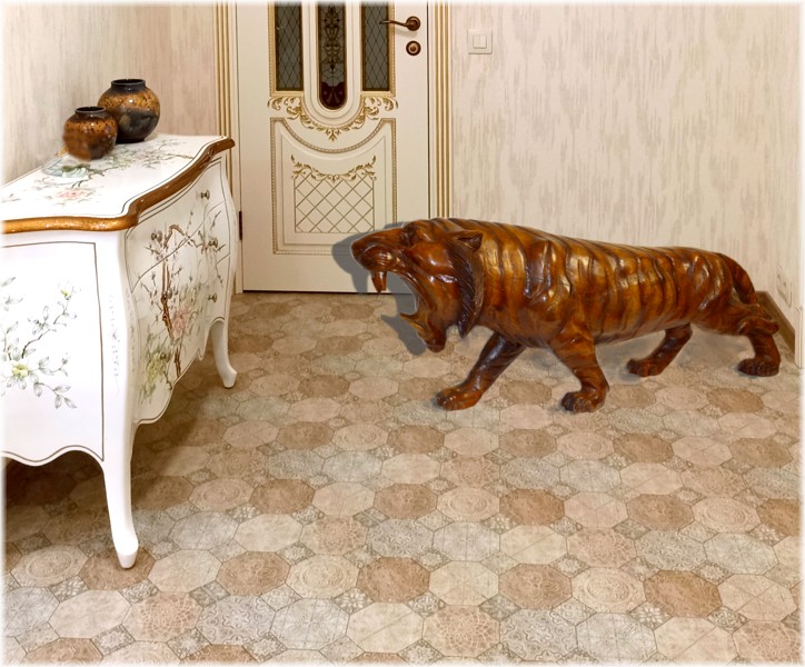 РЫЧАЩИЙ ТИГР, японская антикварная скульптура из дерева