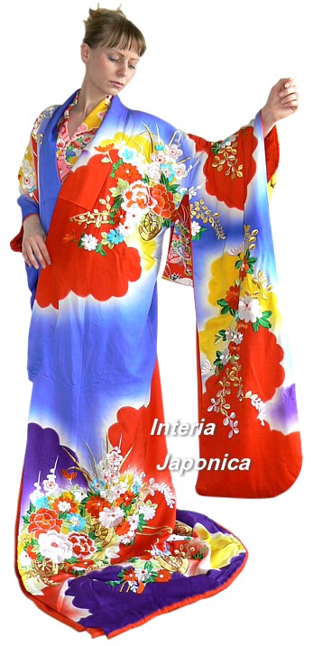 японское традиционное шелковое кимоно фиросодэ с вышивкой